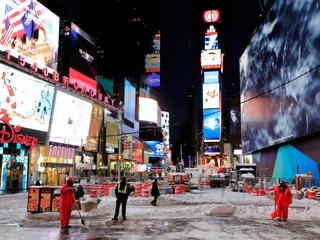 Gov't officials defend blizzard decisions