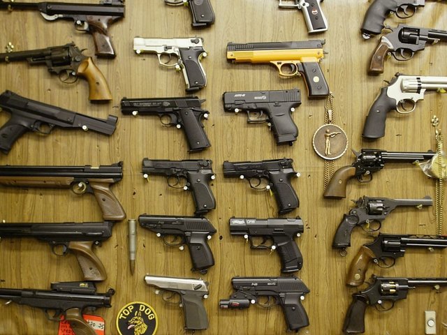 Gun control debate dominates Washington