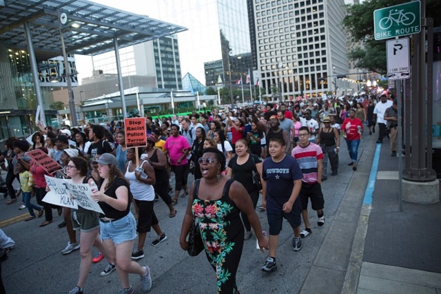 Black Lives Matter supporters condemn violence in Dallas